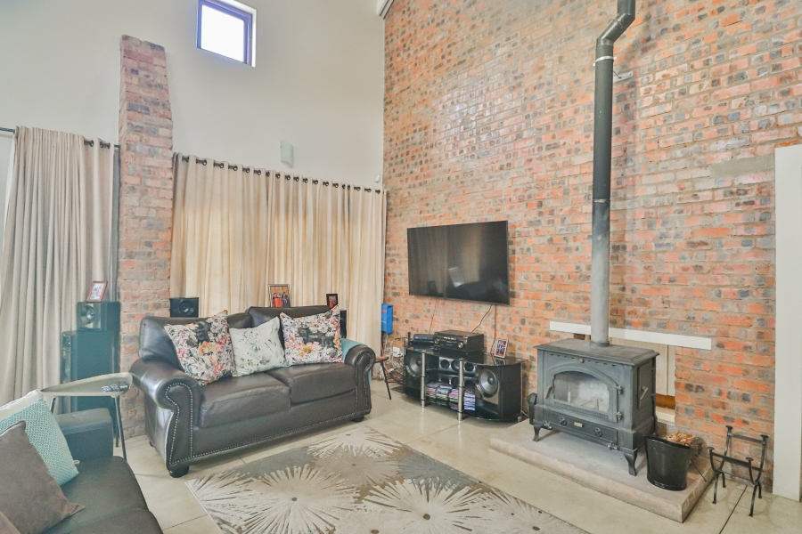 4 Bedroom Property for Sale in The Coves North West